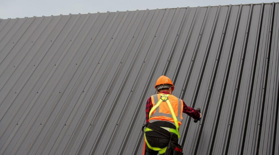 Professional metal roof installation services in Des Moines, IA